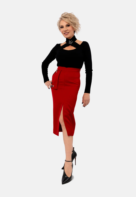 Dieser elegante Bleistiftrock in sattem Bordeauxrot ist die perfekte Wahl für einen raffinierten und stilvollen Look. Das Modell betont die Figur und bietet gleichzeitig Komfort und Bewegungsfreiheit. Der Rock ist in den Größen S, M und L erhältlich und sorgt für eine ideale Passform. Der klassische Schnitt macht ihn vielseitig einsetzbar: Er passt sowohl in die Büro-Garderobe als auch zu einem Abend-Look. Verleihen Sie Ihrem Stil einen Hauch von Eleganz mit diesem stilvollen Rock.