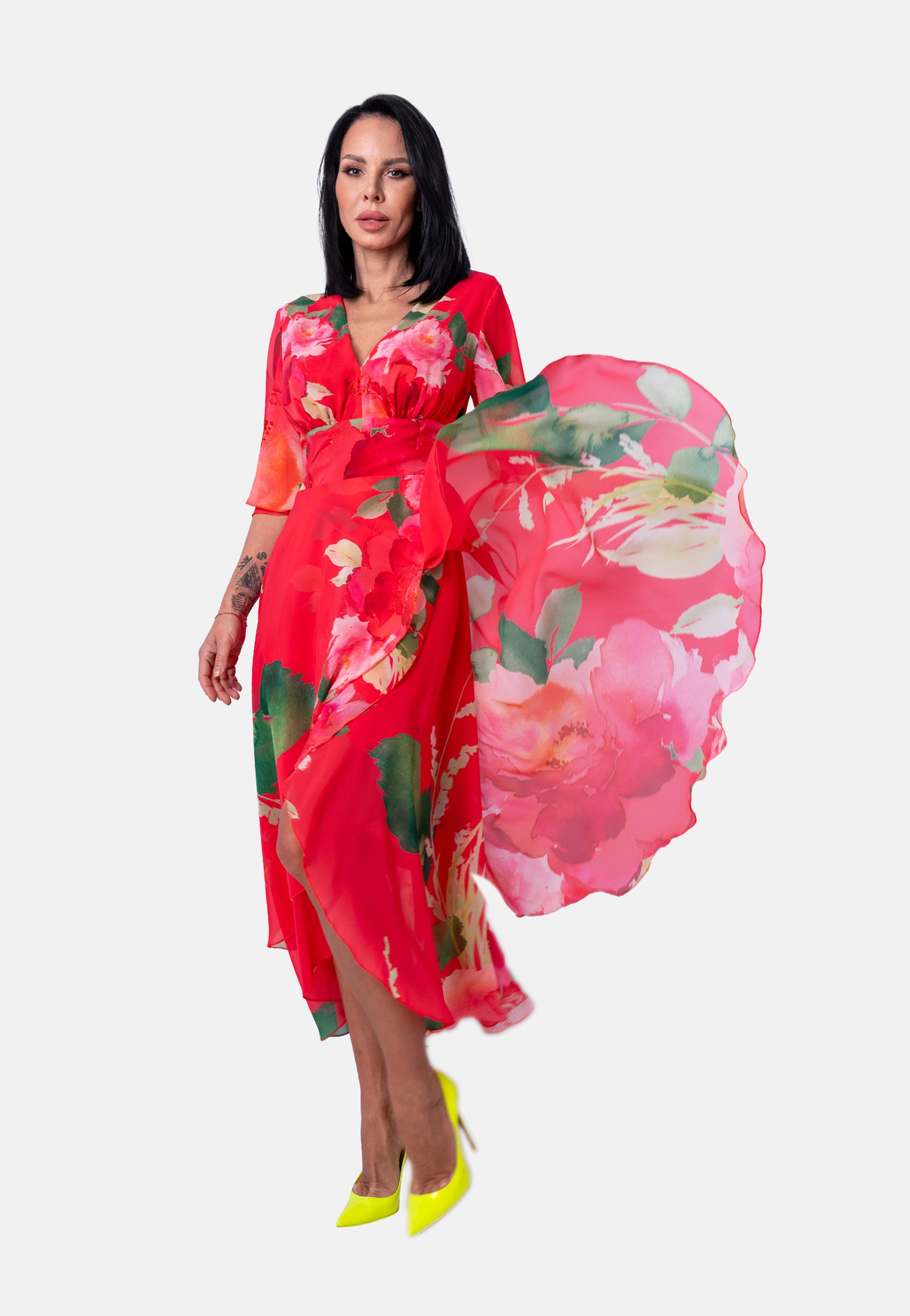 Langes Kleid mit Blumenprint und asymmetrischem Saum in Rot 