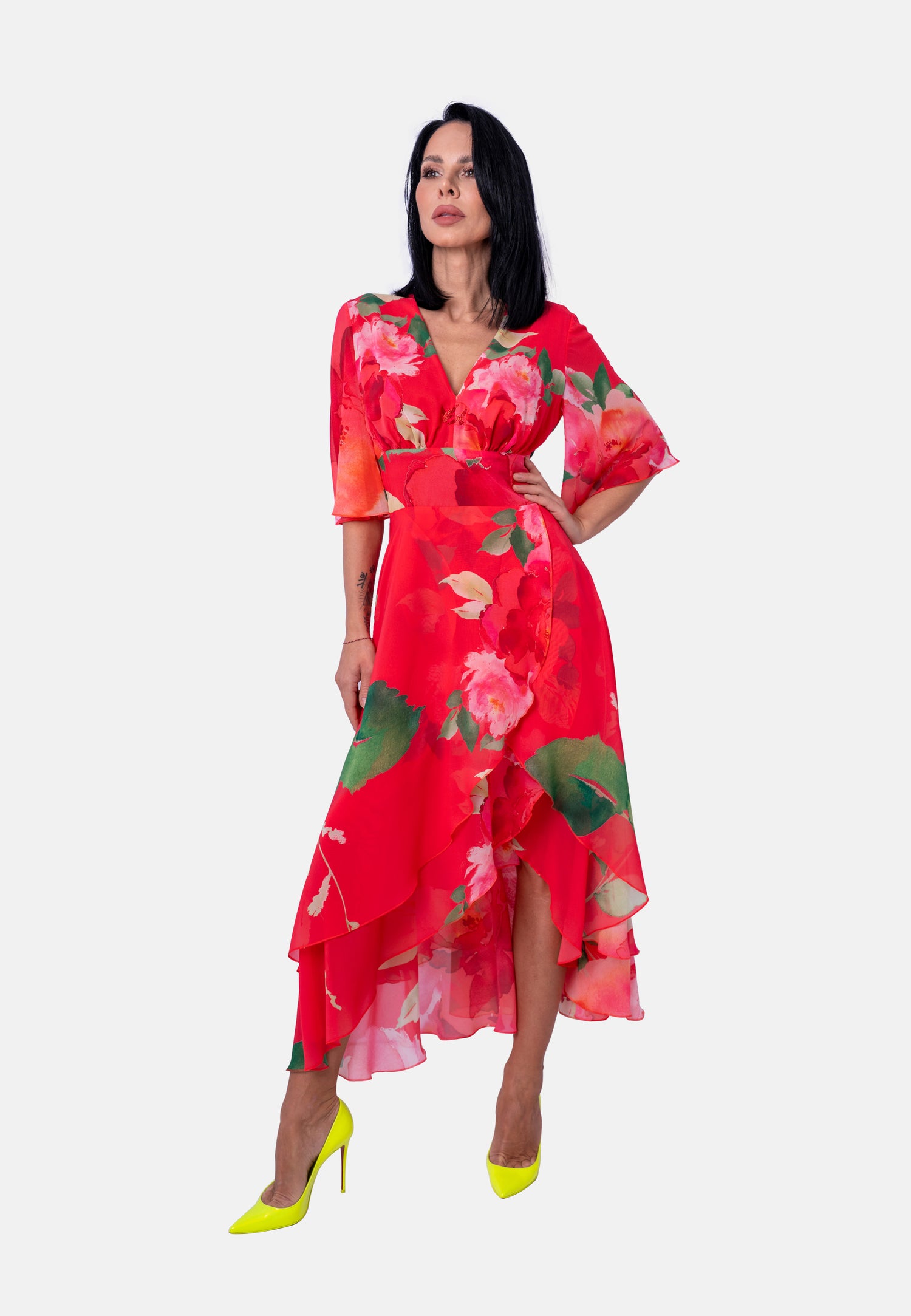 Langes Kleid mit Blumenprint und asymmetrischem Saum in Rot 