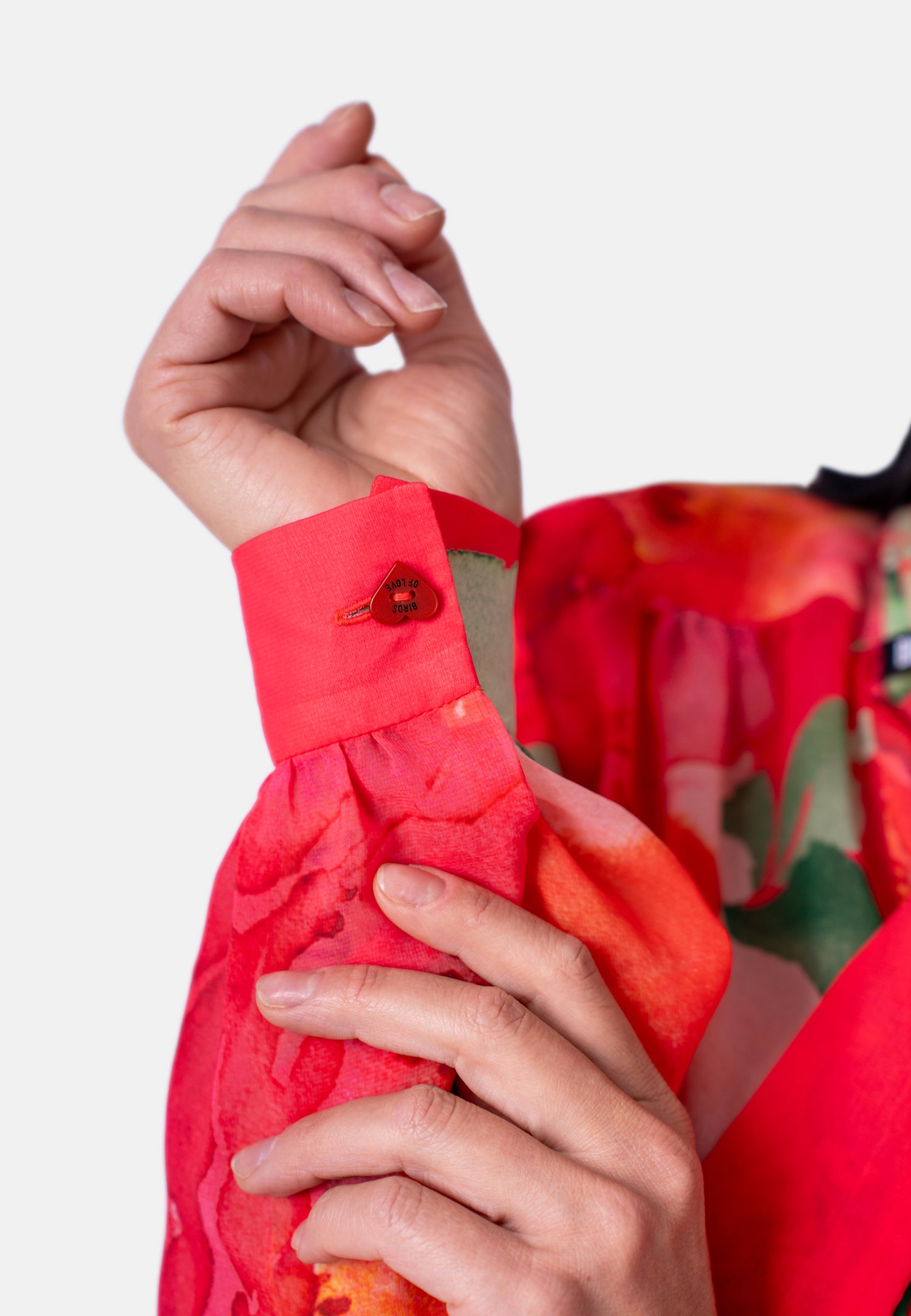 Bluse mit Blumenprint und Bindeschleife in Rot 
