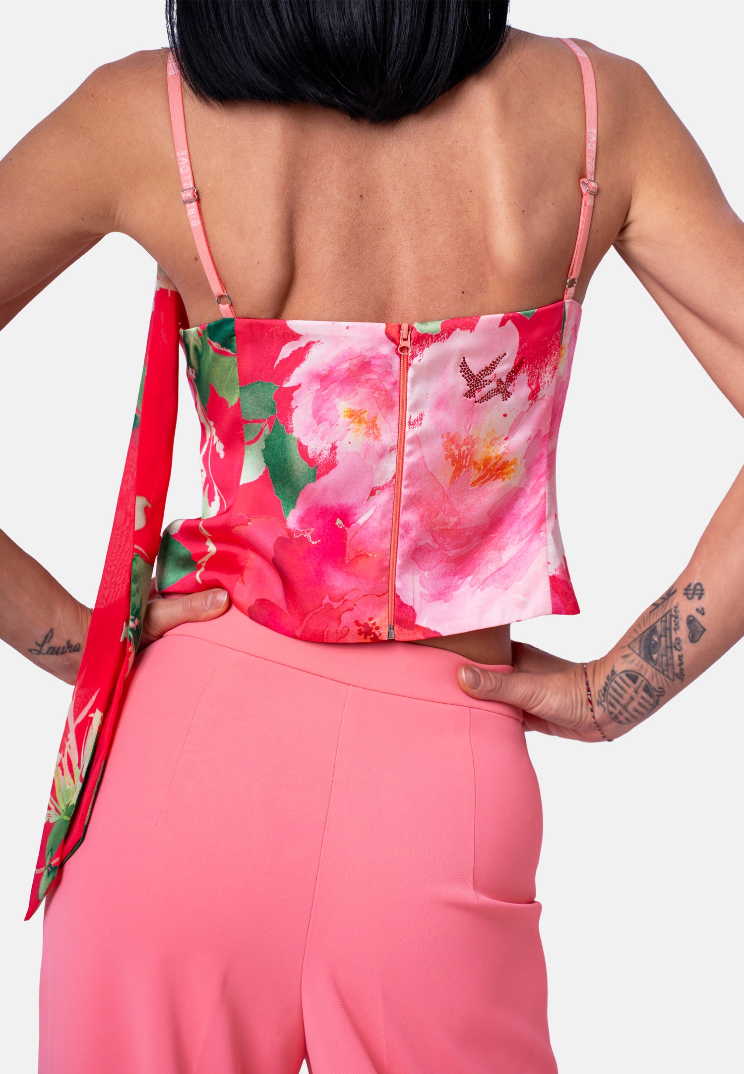 Floraler Sommertop mit Spaghettiträgern Rosa | Jardin by Birds of Love