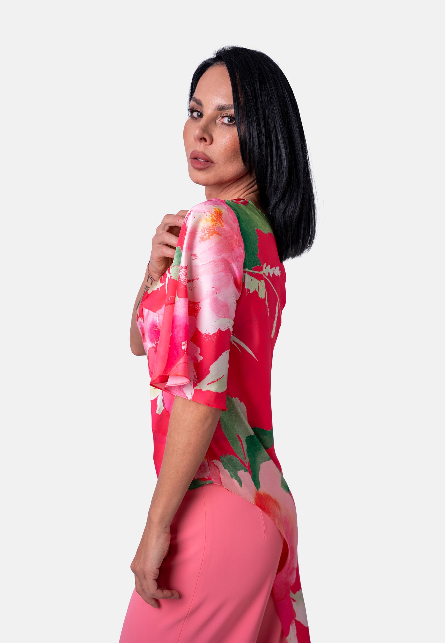 Asymmetrische One-Shoulder-Bluse mit floralem Print Rosa | Jardin by Birds of Love