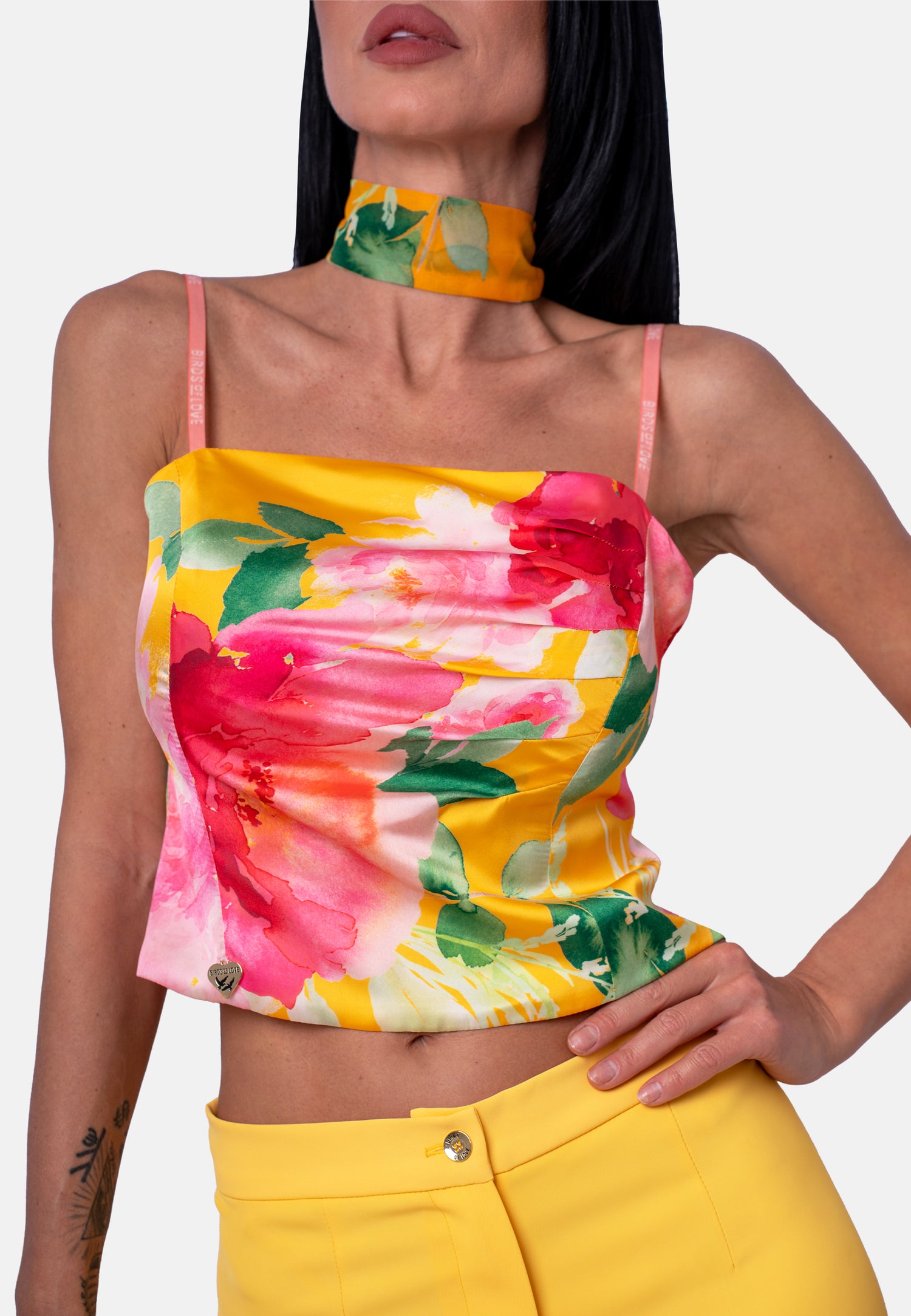 Top mit Blumenprint in Gelb
