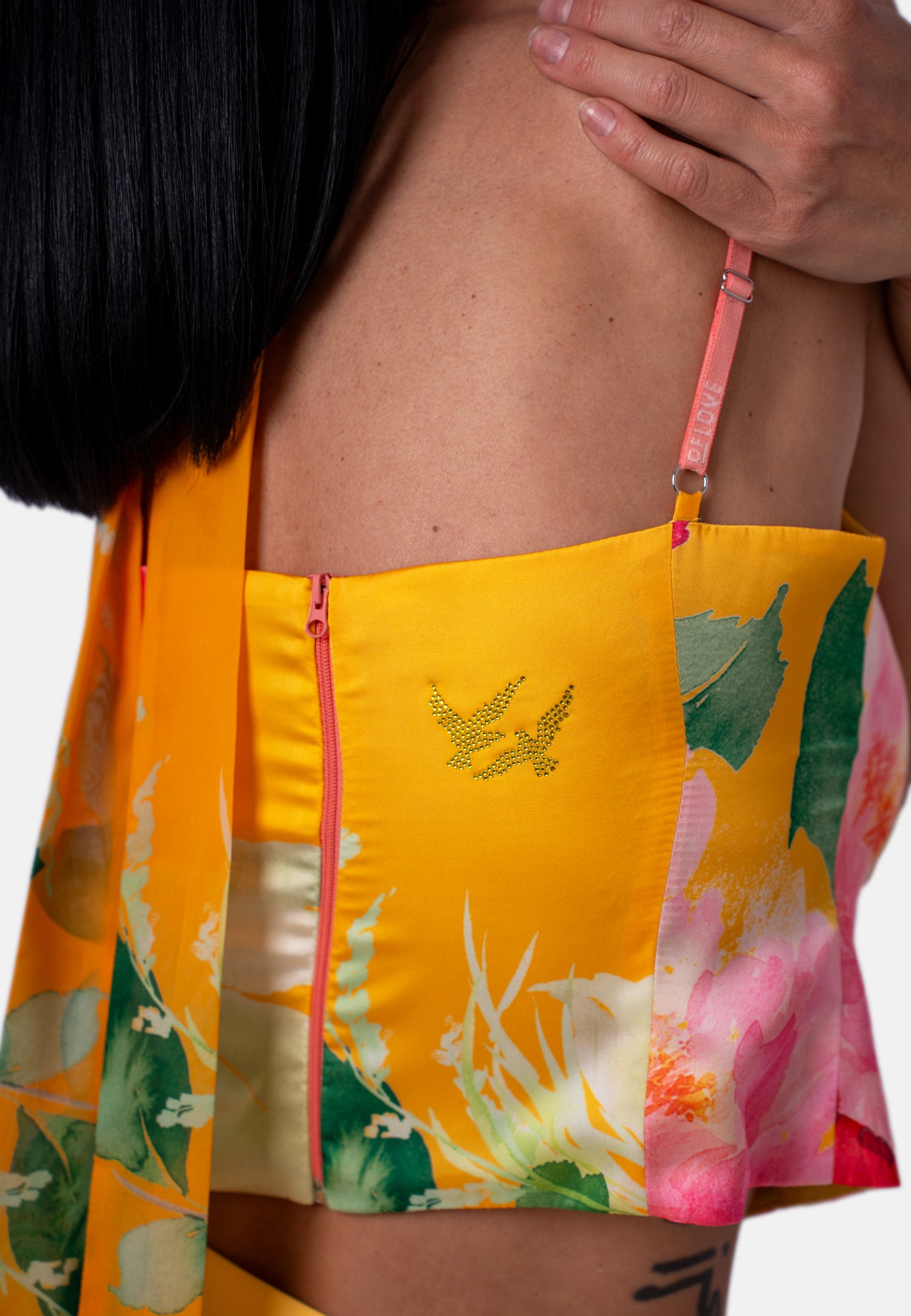 Top mit Blumenprint in Gelb