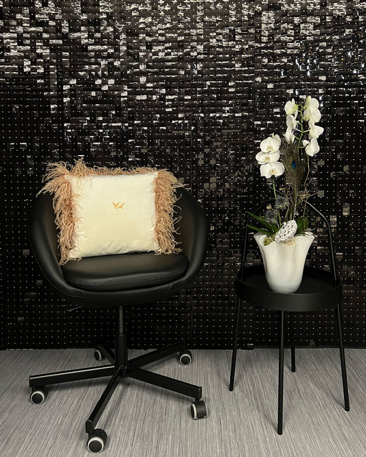 Entdecken Sie unser dekoratives Kissen mit exklusivem Vogel-Motiv. Dieses stilvolle Zierkissen passt zu jeder Einrichtung und ist das perfekte Wohnaccessoire. Jetzt online kaufen.
