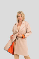 Kaufen Sie den eleganten Oversized-Mantel in Rosé online. Stylischer Damen-Mantel für die Übergangszeit mit lockerem Schnitt. Perfekt für einen modernen und bequemen Look. Jetzt online bestellen.