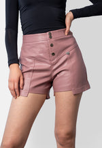 Sanna – vegane High-Waist Shorts aus Leder in pudrigem Rosé – Swiss Made