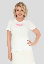 Kaufen Sie das "Happy Birds" Damen T-Shirt online. Weiches Basic-Shirt aus Baumwoll-Modal-Mix mit elegantem Vogel-Emblem. Perfekt für den Alltag und besondere Anlässe. Jetzt bestellen.